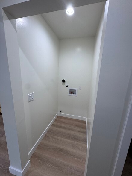 Building Photo - 326 Figueroa Dr