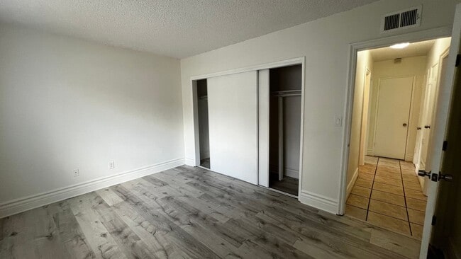 Building Photo - 3 Bed 2 Bath Downstairs Apartment For Rent in Whittier with 2 Car Garage