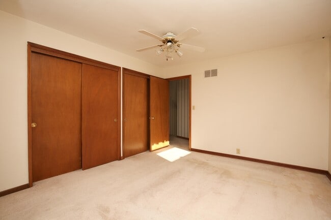 Building Photo - 1705 Elmwood Dr