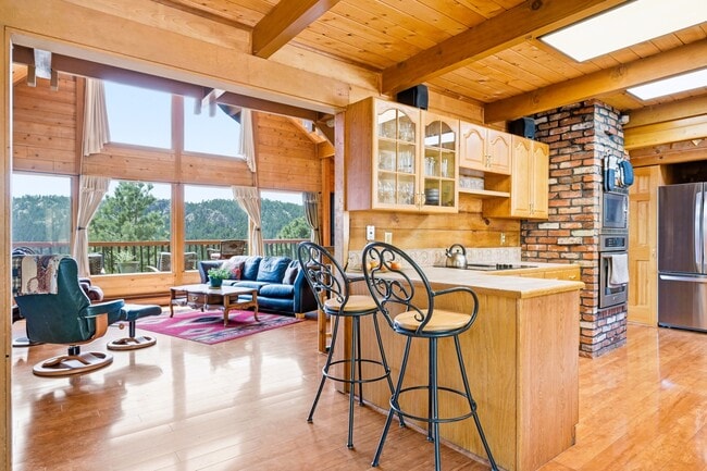 Building Photo - 6060 Kilimanjaro Dr