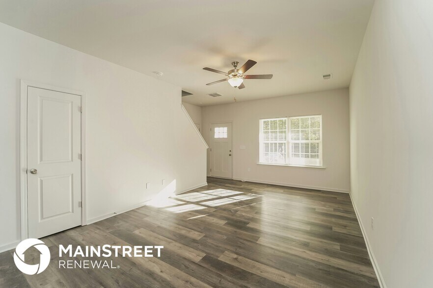 Building Photo - 12243 Mallard Ridge Dr