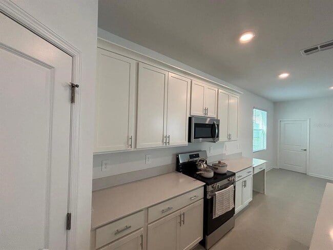 Building Photo - 6097 Meditation Dr