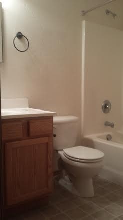 Building Photo - 33 Appleway Dr