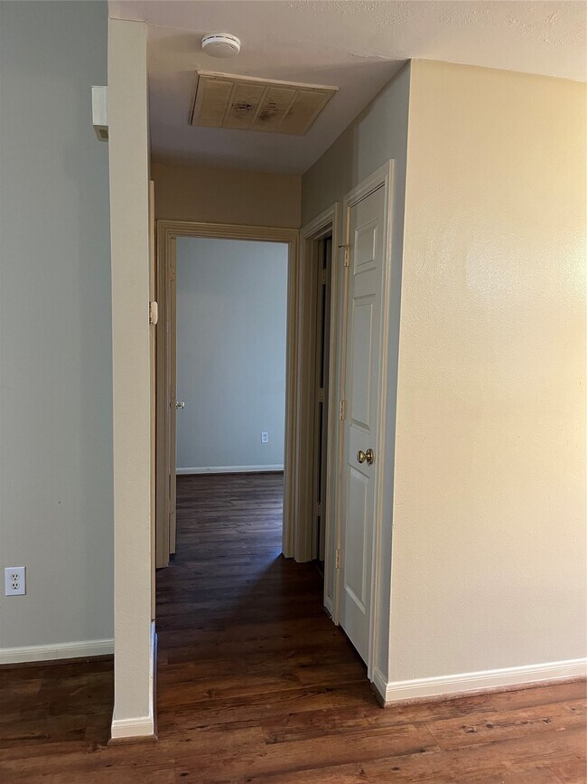 Building Photo - 5314 Tallowpine Terrace