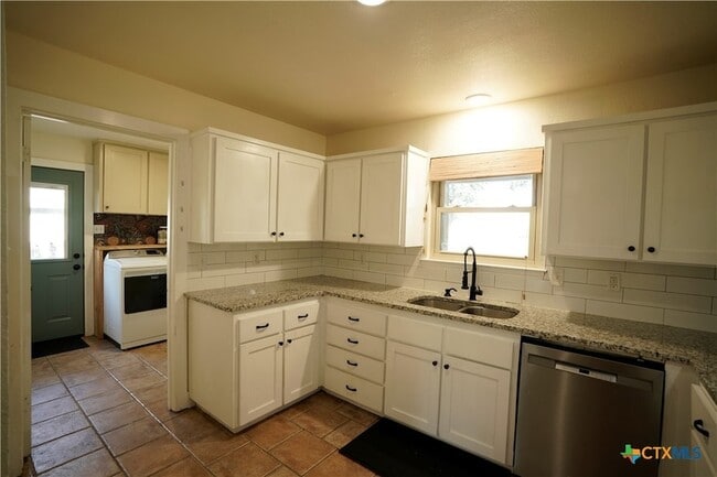 Building Photo - 6315 Beau Allen Ct