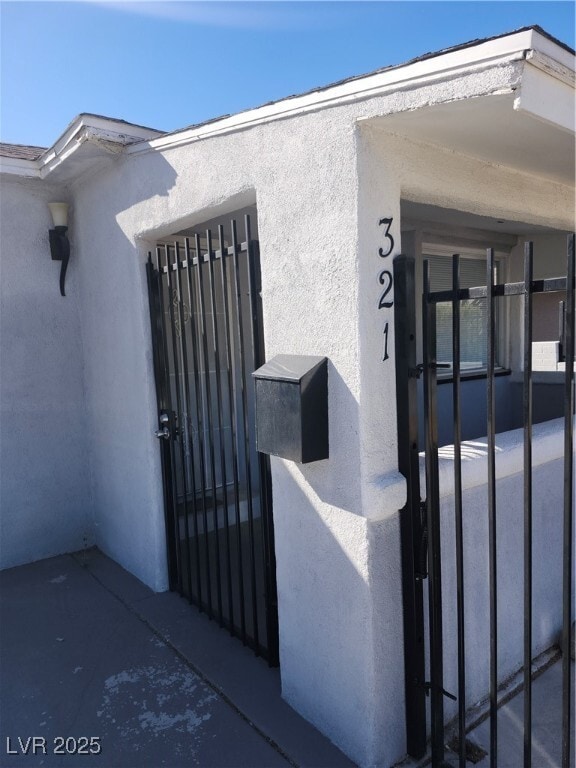 Building Photo - 321 S 10th St