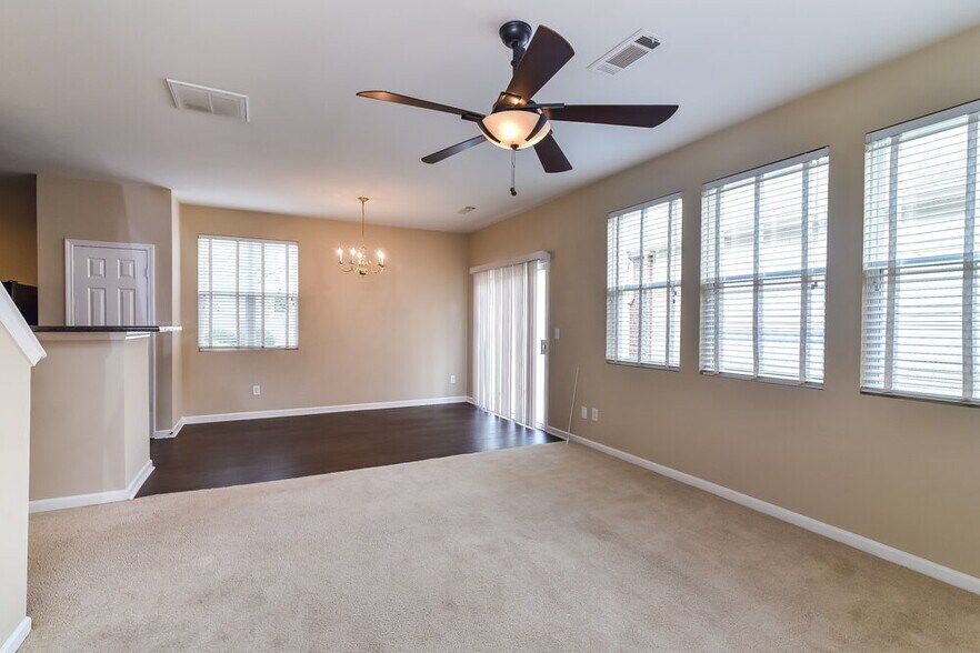 Building Photo - 3625 Roseman Landing