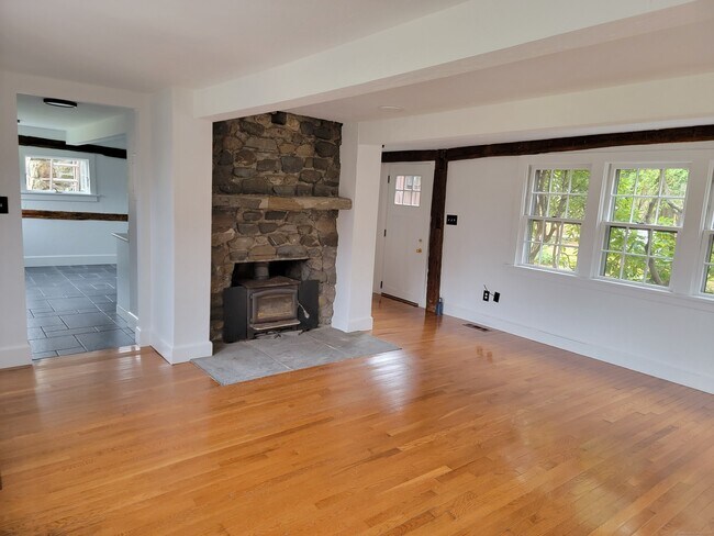 Building Photo - 199 CT-37
