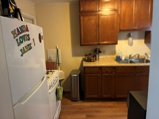 Kitchen - 4855 Nicollet Ave