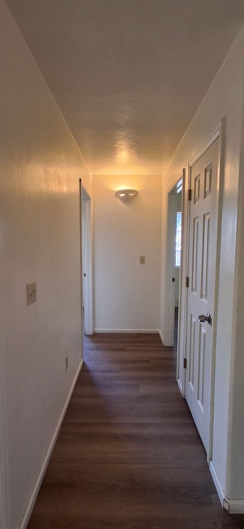 Building Photo - 4 bedroom rental