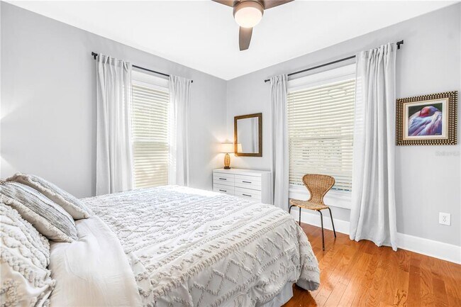 Building Photo - 748 11th Ave N