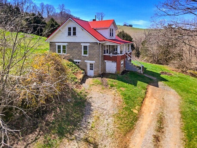 Building Photo - 11494 New Garden Rd