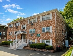 Building Photo - 303 Broadway