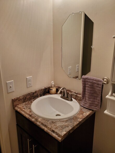 Building Photo - 6263 W 4305 S