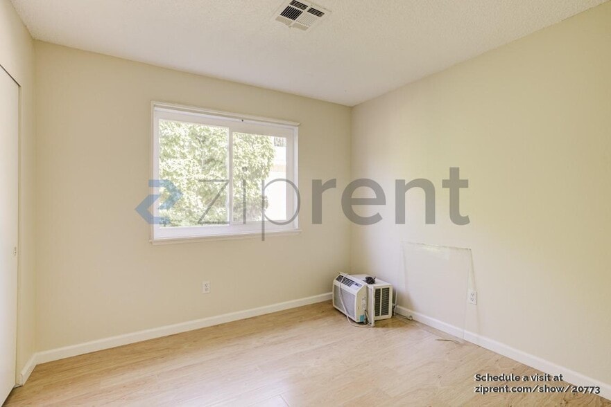 Building Photo - 14520 Hardtree Dr