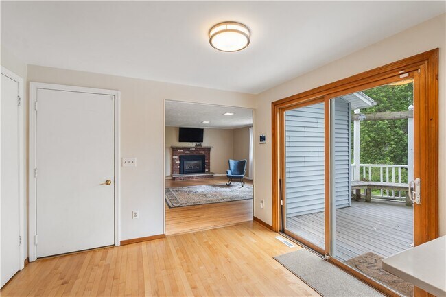Building Photo - 20 Paddington Dr