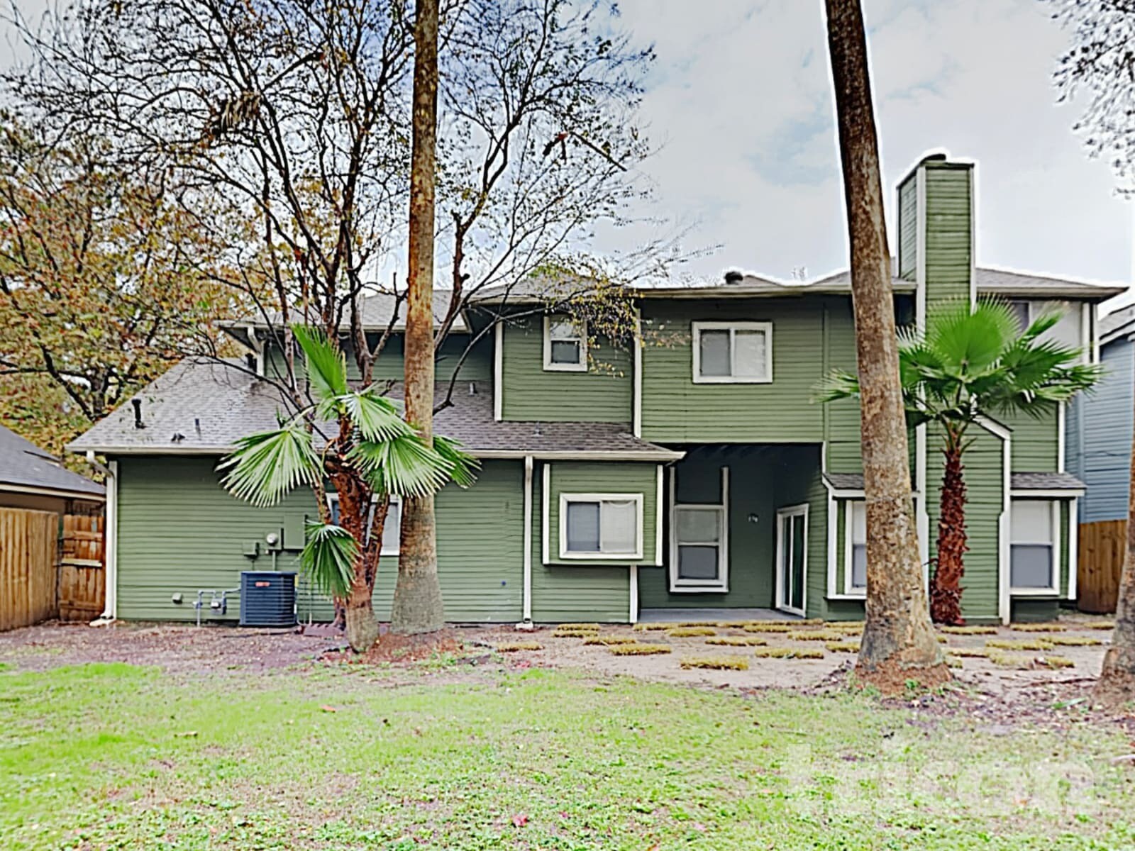 Building Photo - 1934 Creston Dr