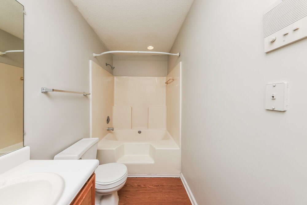 Building Photo - 7285 Hunters Ridge Dr