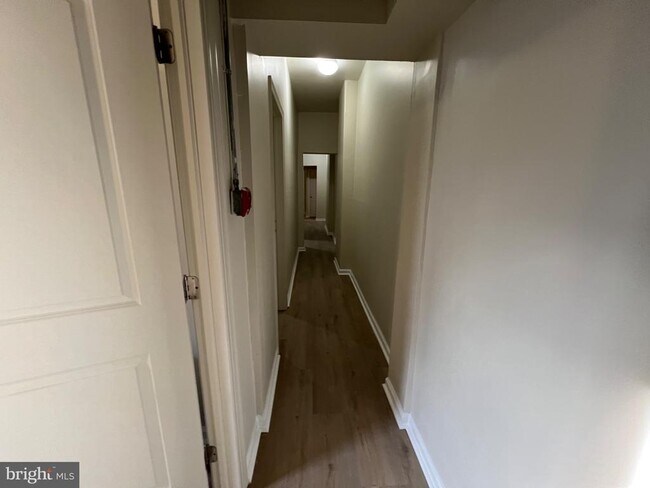 Building Photo - 1709 W Montgomery Ave