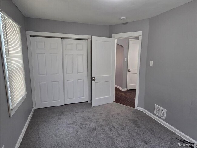 Building Photo - 12920 Payton St