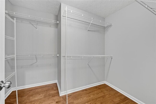 Building Photo - 1826 Chasewood Park Dr