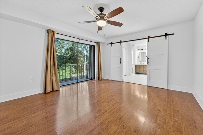 Building Photo - 1520 15th Ln