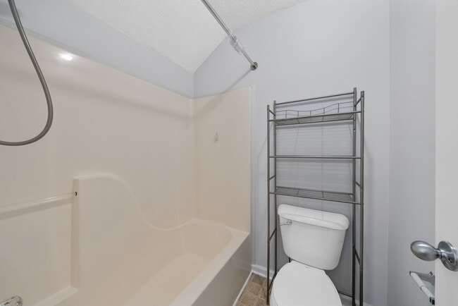 Building Photo - 443 Cranklen Cir