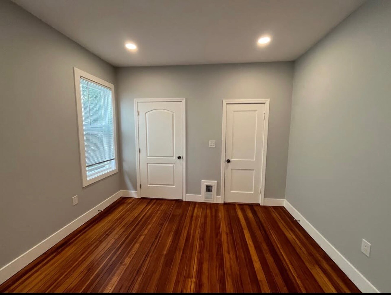 Building Photo - 31 Faywood Ave
