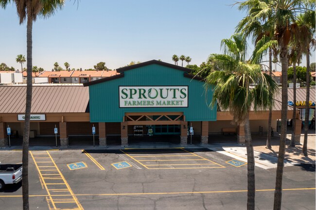 Building Photo - 3Bed/2Bath House at Cactus/ 39thAve! Ready for Immediate Move-In! -- NO HOA! FULLY REMODELED!