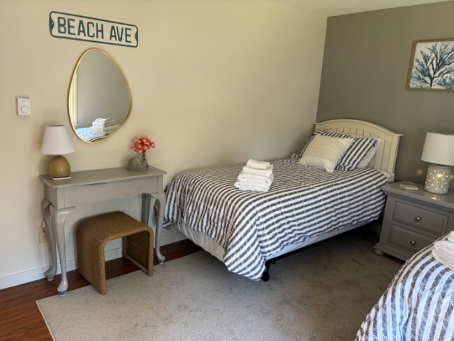 Building Photo - 56 Captain Thomas Rd