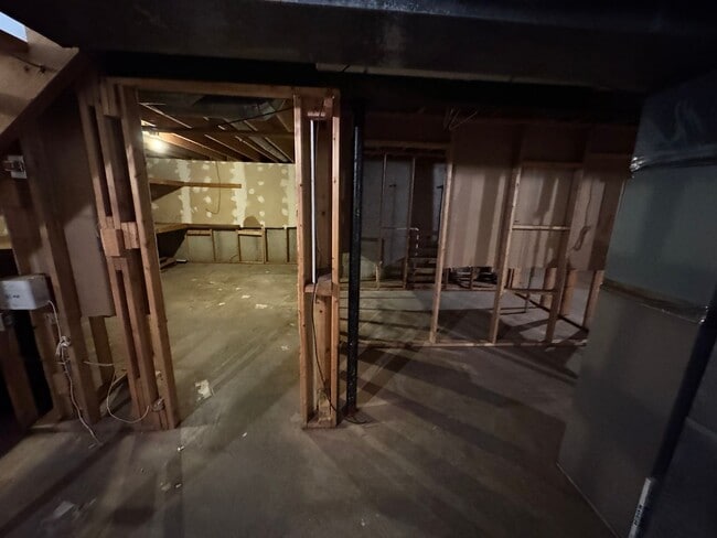 Building Photo - Comfortable 2-Bed, 2-Bath Home