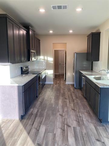 Building Photo - 200 Lake Rdg