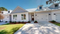 Building Photo - 14 Racquet Club Dr