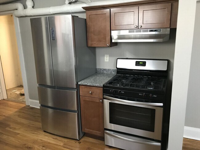 Primary Photo - 412 Pierce St