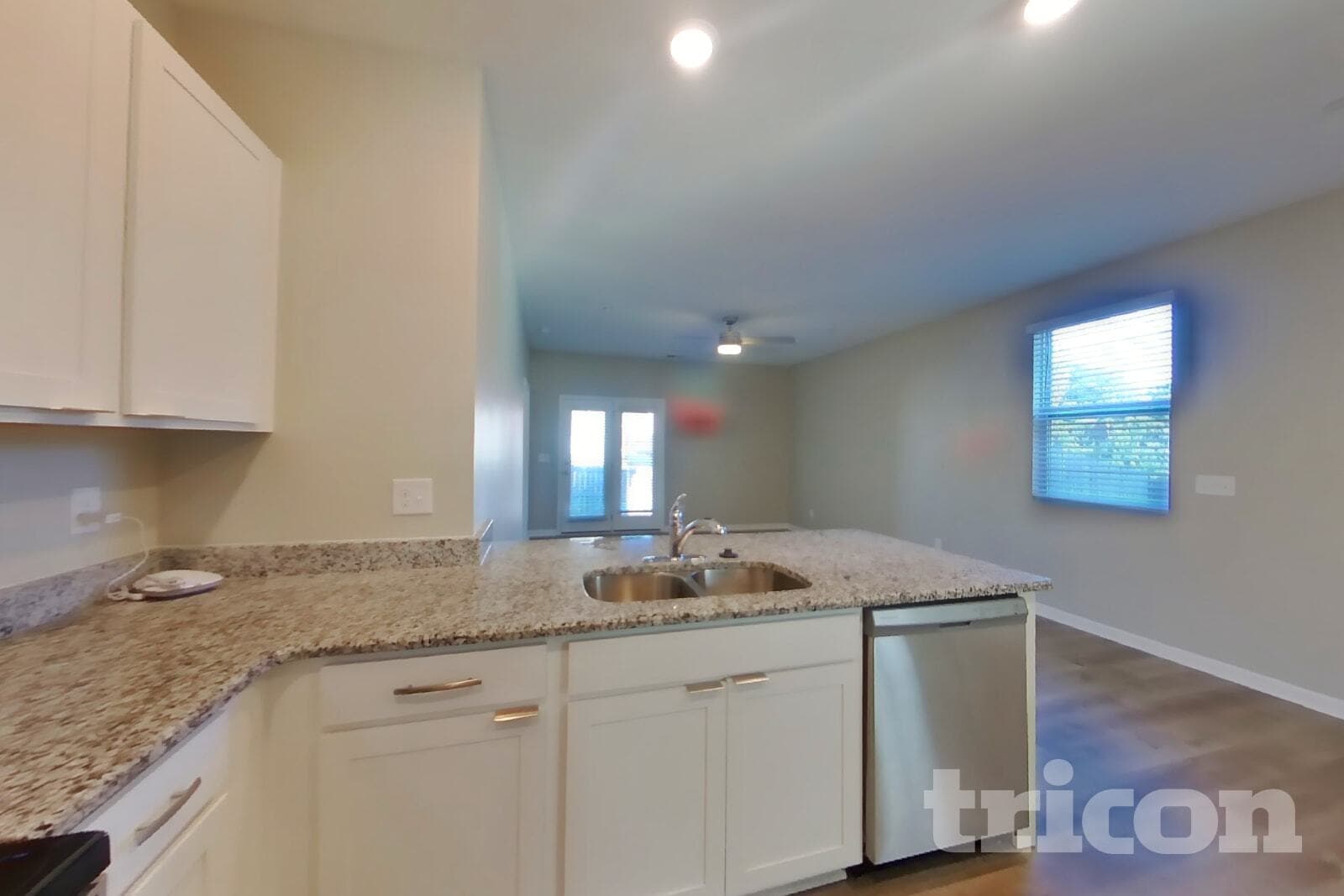 Building Photo - 338 Victory Cir