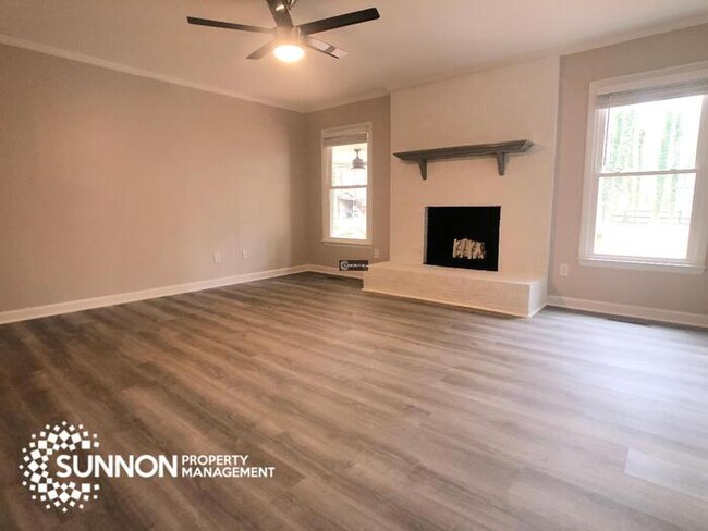 Building Photo - Completely Renovated 3 BR with Huge Yard