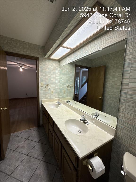 Building Photo - 5943 Cape Coral Dr