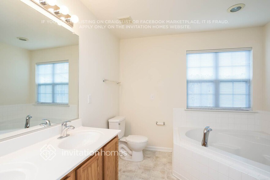 Building Photo - 5051 Neuse Commons Ln