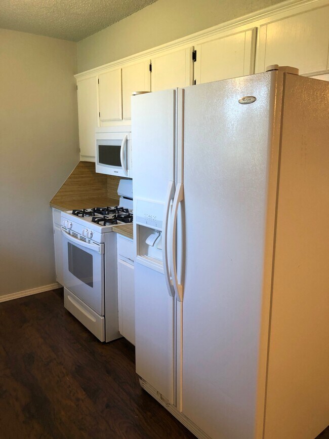 Kitchen - 254 Hickory Stick Ln
