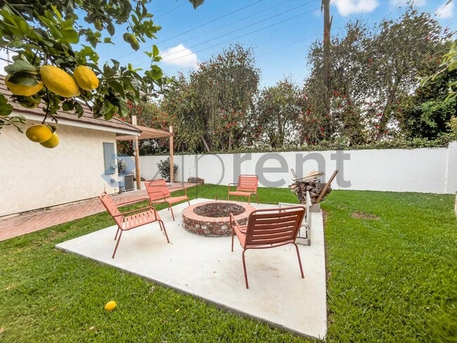 Building Photo - 8162 Havasu Cir