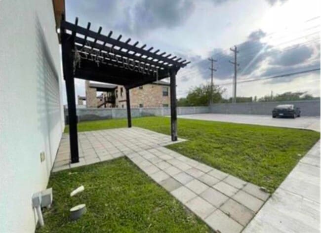 Building Photo - 7608 Rocio Dr