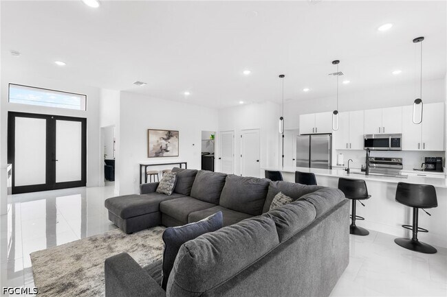 Building Photo - 2608 25th St W