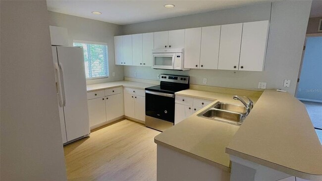 Building Photo - 66 Wylam Dr