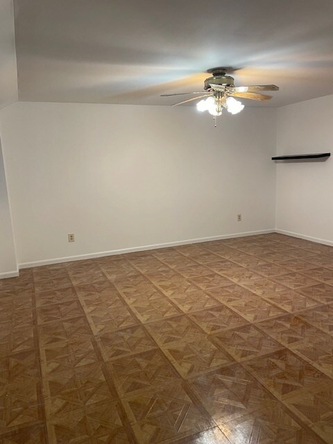 Building Photo - 732 Willopenn Dr