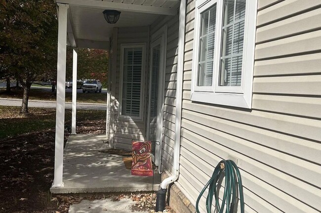 Building Photo - 2241 Whitney Ct
