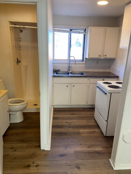 Building Photo - 52793 NE 1st St