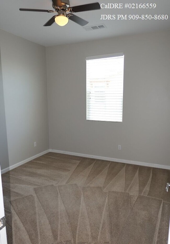 Building Photo - Ontario 3 Bedroom Condo