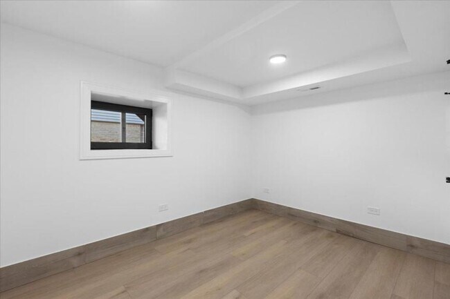 Building Photo - 4 bedroom in Chicago IL 60647