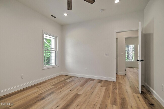 Building Photo - 703 Swadley Rd