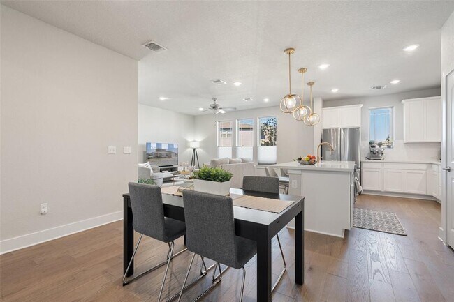 Building Photo - 8419 Laughlin Ln